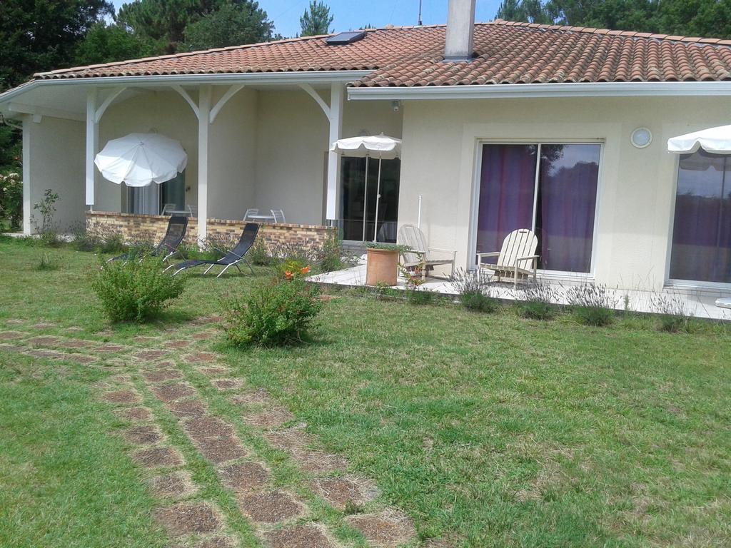 Chambres "Blanches" , Batiment Secondaire Hotel La Caravelle, Vue Jardin ビスカロッス・プラージュ エクステリア 写真